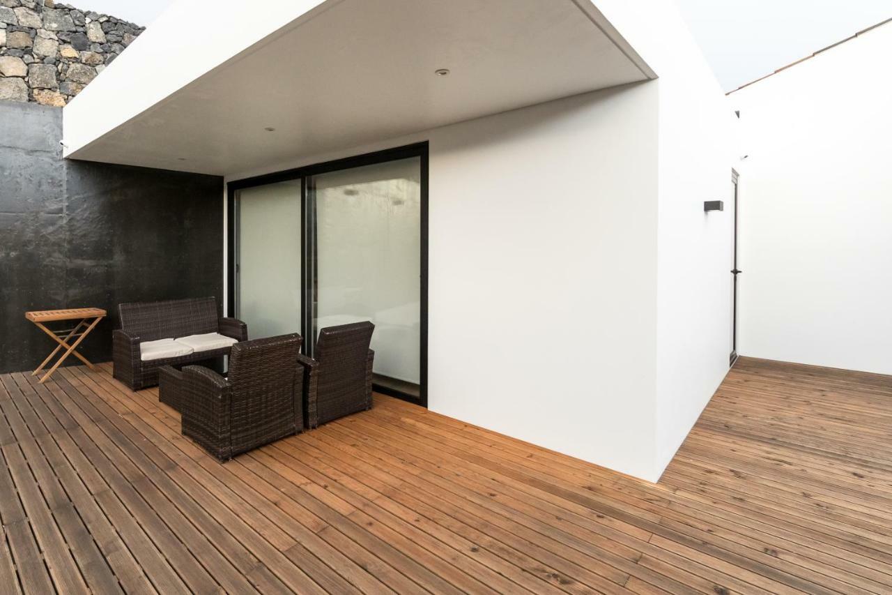 Azaleas Guest House Ribeira Cha Exterior photo